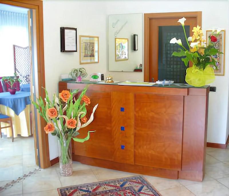 Hotel Casa Chincarini มัลเชซิเน ภายนอก รูปภาพ