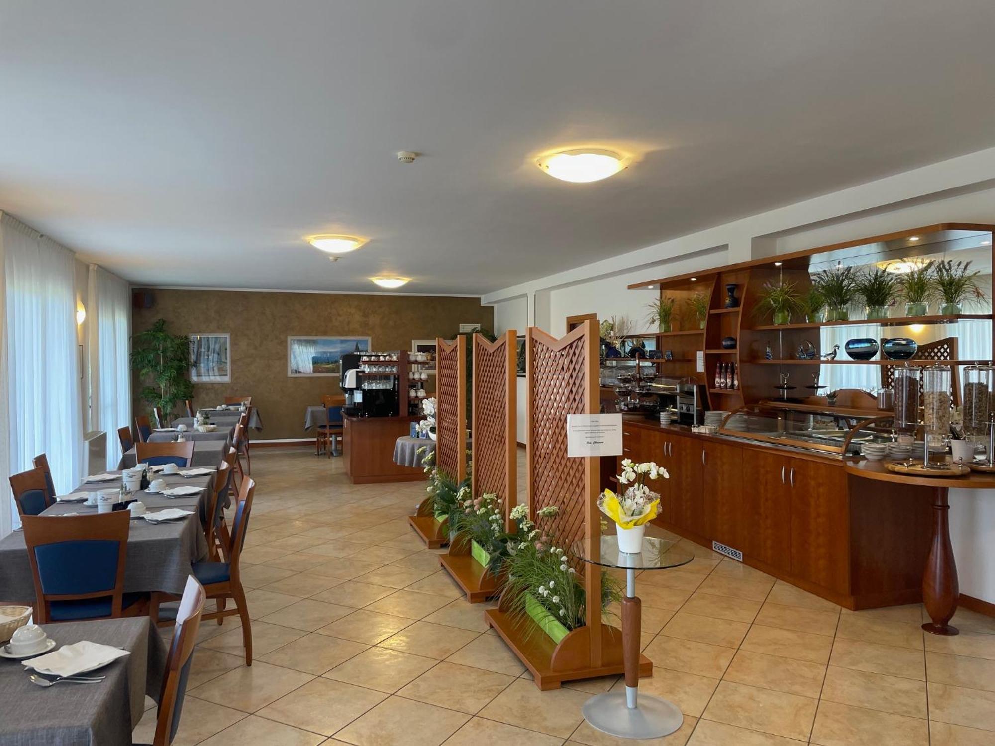 Hotel Casa Chincarini มัลเชซิเน ภายนอก รูปภาพ