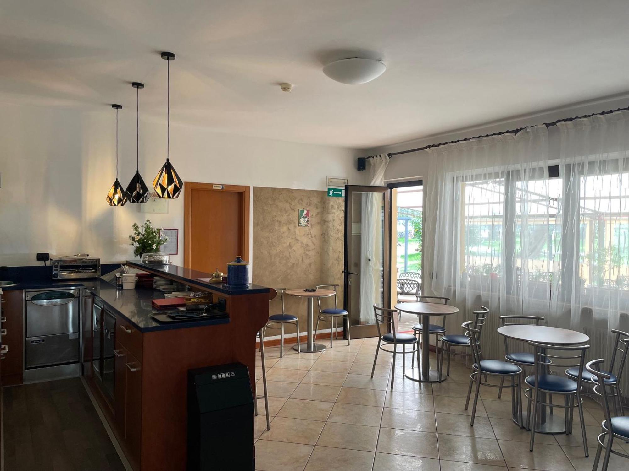 Hotel Casa Chincarini มัลเชซิเน ภายนอก รูปภาพ