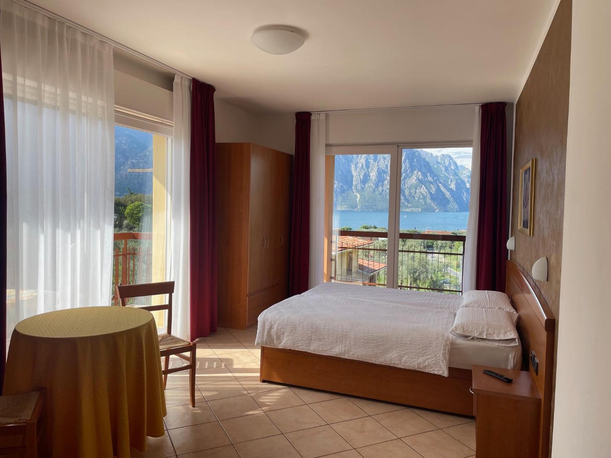 Hotel Casa Chincarini มัลเชซิเน ภายนอก รูปภาพ